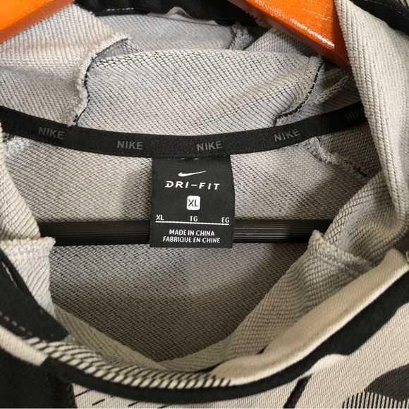 Nike men’s XL hoodie - Picture 2 of 3